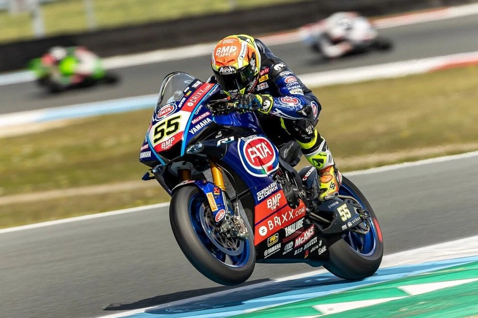Andrea-Locatelli-WSBK-Carroussel-2022